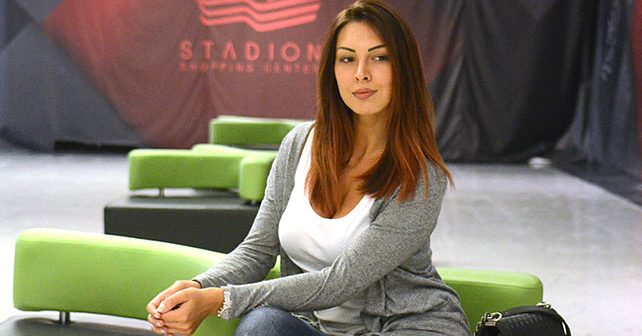 Gabrijela Pejčev Biografija Na fotografiji je prikazan pevačica: Gabrijela Pejčev