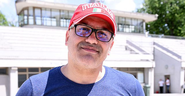 Baki B3 (Andrija Đogani) Biografija Na fotografiji je prikazan pevač: Baki B3 (Andrija Đogani)