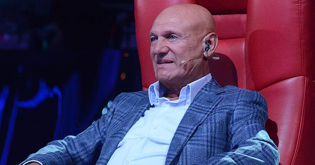 Šaban Šaulić Biografija Na fotografiji je prikazan pevač: Šaban Šaulić