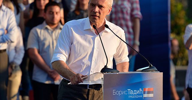 Boris Tadić Biografija Na fotografiji je prikazan političar, psiholog: Boris Tadić