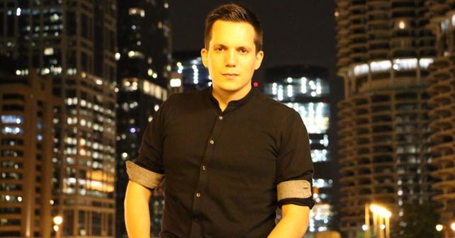 Armin Muzaferija Biografija Na fotografiji je prikazan pevač, muzičar: Armin Muzaferija