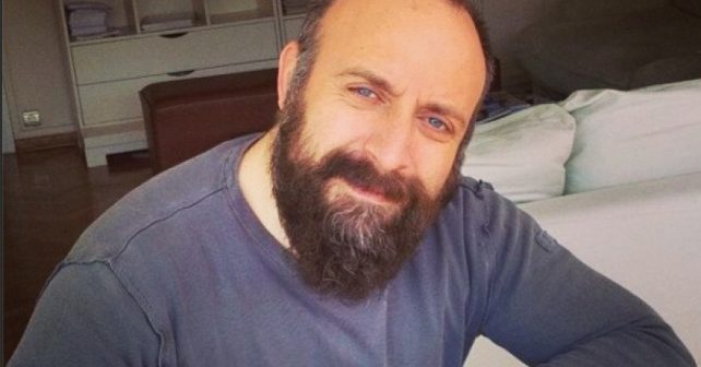 Halit Ergenc Biografija Na fotografiji je prikazan glumac: Halit Ergenc