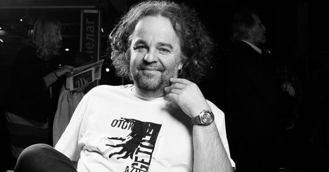 Miljenko Jergović Biografija Na fotografiji je prikazan književnik, novinar: Miljenko Jergović