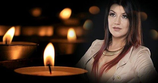 Jelena Jeca Krsmanović Biografija Na fotografiji je prikazan pevačica: Jelena Jeca Krsmanović