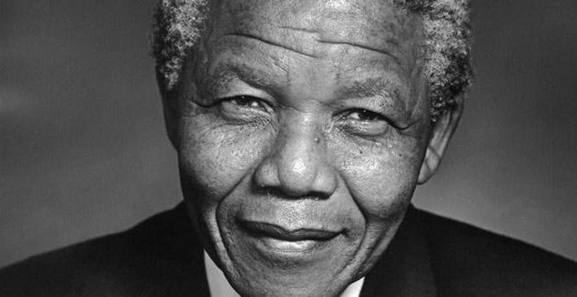 Nelson Mandela Biografija Na fotografiji je prikazan borac za ljudska prava, političar, predsednik: Nelson Mandela