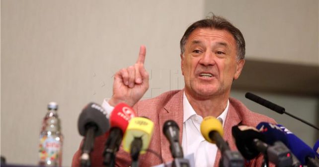 Zdravko Mamić Biografija Na fotografiji je prikazan fudbalski menadžer, preduzetnik: Zdravko Mamić