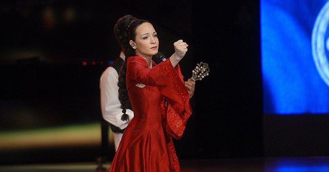 Jelena Tomašević Bosiljčić Biografija Na fotografiji je prikazan pevačica: Jelena Tomašević Bosiljčić