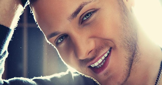 Saša Kovačević Biografija Na fotografiji je prikazan pevač: Saša Kovačević