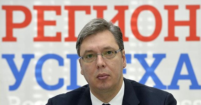 Aleksandar Vučić Biografija Na fotografiji je prikazan političar, predsednik vlade: Aleksandar Vučić
