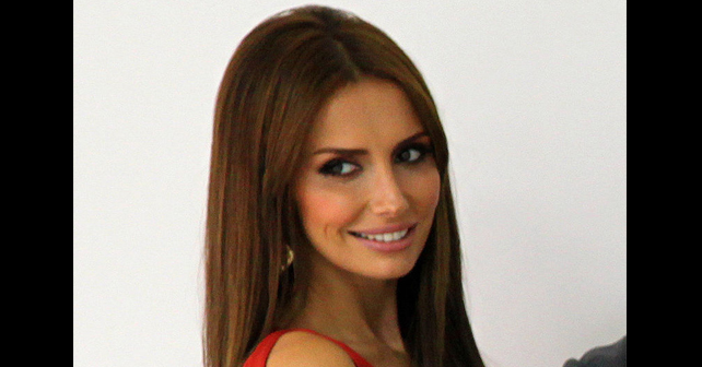Na fotografiji je prikazan pevačica: Emina Jahović