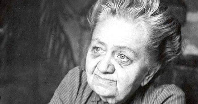 Marija Jurić Zagorka Biografija Na fotografiji je prikazan književnica, pisac: Marija Jurić Zagorka