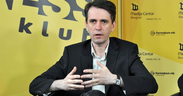 Saša Radulović Biografija Na fotografiji je prikazan političar: Saša Radulović