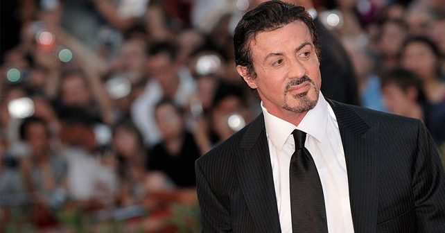 Silvester Stalone (Sylvester Stallone) Biografija Na fotografiji je prikazan glumac, režiser, producent: Silvester Stalone (Sylvester Stallone)
