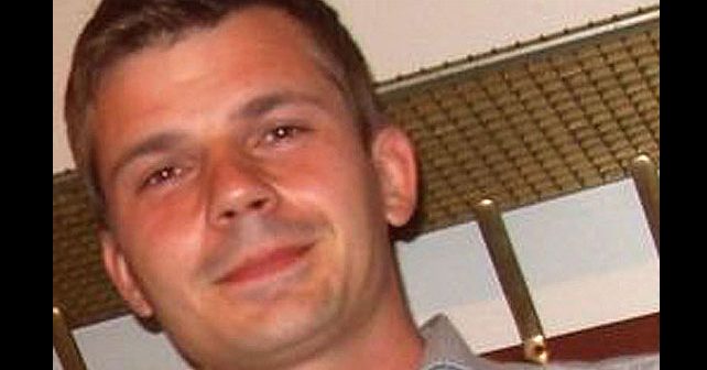 Tomislav Salopek Biografija Na fotografiji je prikazan : Tomislav Salopek