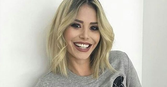 Ana Mihajlovski Biografija Na fotografiji je prikazan voditeljka: Ana Mihajlovski