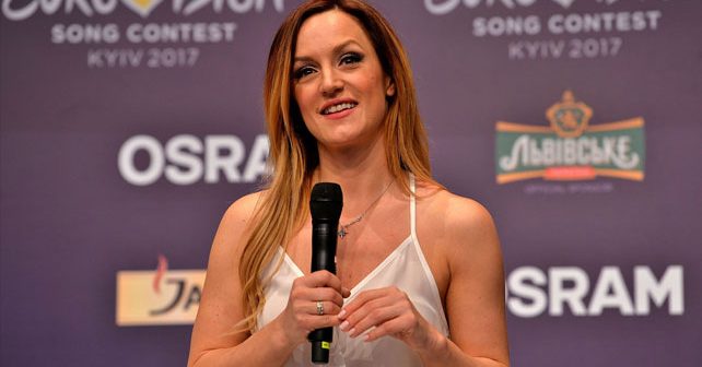 Tijana Bogićević Biografija Na fotografiji je prikazan pevačica: Tijana Bogićević