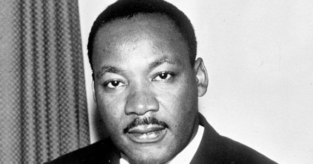 Martin Luter King (Martin Luther King Jr.) Biografija Na fotografiji je prikazan sveštenik, borac za ljudska prava: Martin Luter King (Martin Luther King Jr.)