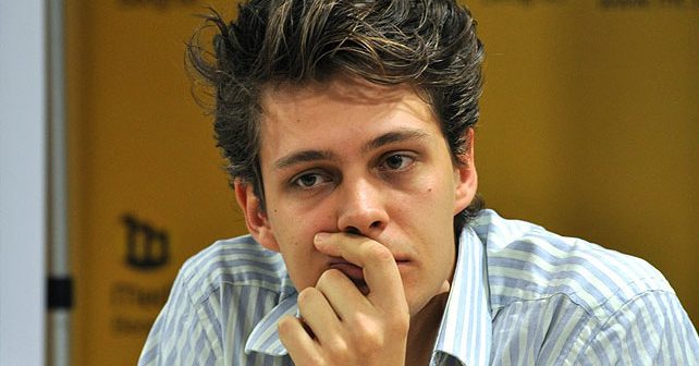 Miloš Biković Biografija Na fotografiji je prikazan glumac: Miloš Biković