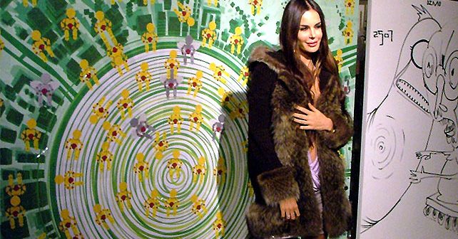 Nina Morić Biografija Na fotografiji je prikazan voditeljka, manekenka: Nina Morić