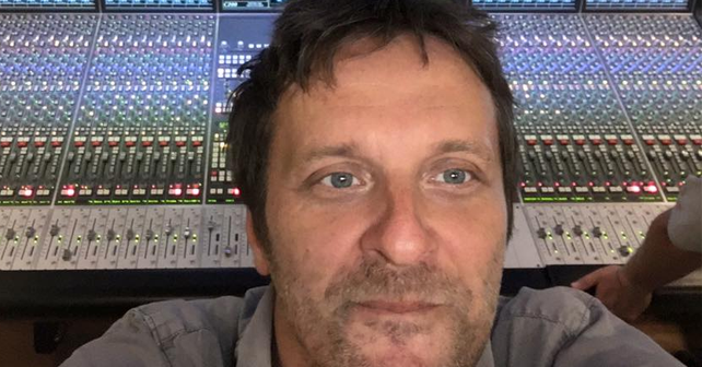 Ante Gelo Biografija Na fotografiji je prikazan muzičar, producent, kompozitor: Ante Gelo