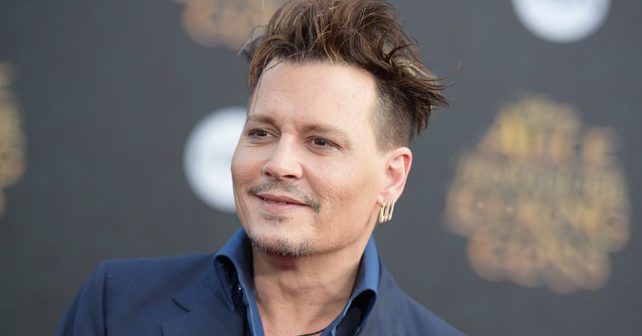 Džoni Dep (Johnny Depp) Biografija Na fotografiji je prikazan glumac, producent, muzičar: Džoni Dep (Johnny Depp)