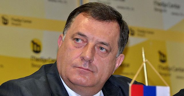 Milorad Dodik Biografija Na fotografiji je prikazan političar, predsednik republike srpske: Milorad Dodik