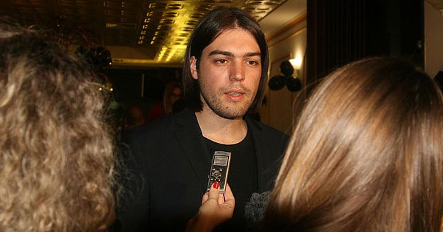 Ivan Vilibor Sinčić Biografija Na fotografiji je prikazan političar, aktivist za ljudska prava, inženjer elektrotehnike i informacionih tehnologija: Ivan Vilibor Sinčić