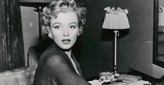 Merilin Monro (Marilyn Monroe) Biografija Na fotografiji je prikazan glumica, pevačica, model: Merilin Monro (Marilyn Monroe)