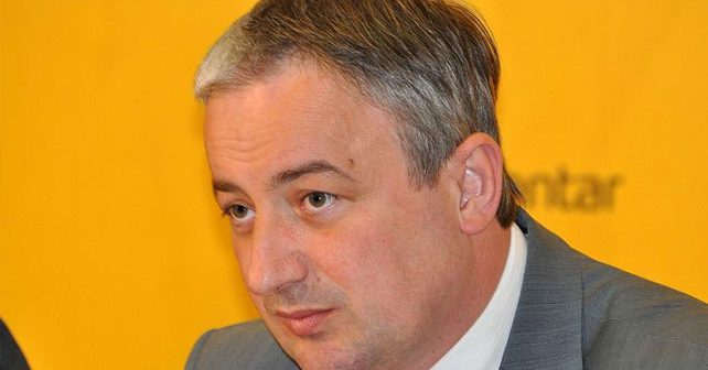 Branislav Borenović Biografija Na fotografiji je prikazan političar: Branislav Borenović