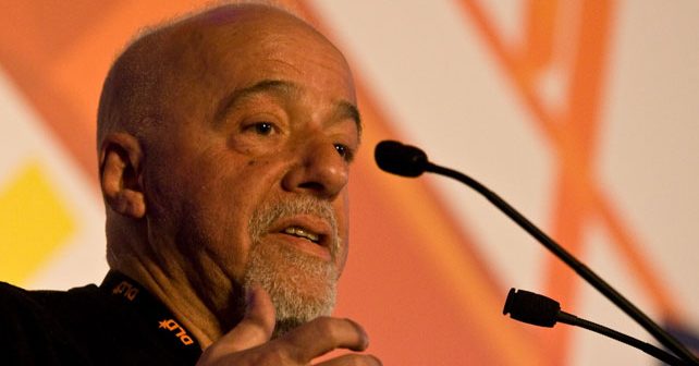 Paulo Koeljo (Paulo Coelho) Biografija Na fotografiji je prikazan pisac: Paulo Koeljo (Paulo Coelho)