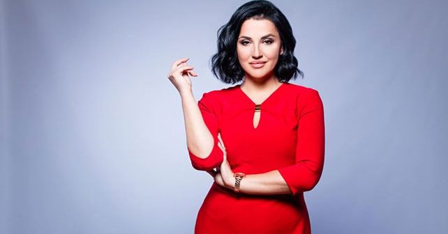 Ika Ferer Gotić Biografija Na fotografiji je prikazan novinar, urednica, producent: Ika Ferer Gotić