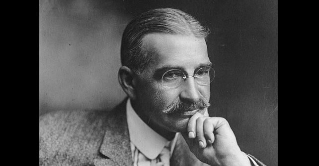 Lajman Frenk Baum (Lyman Frank Baum) Biografija Na fotografiji je prikazan pisac, pesnik, dramaturg: Lajman Frenk Baum (Lyman Frank Baum)