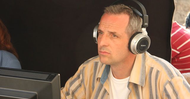 Nikša Sviličić Biografija Na fotografiji je prikazan komunikolog, režiser, profesor: Nikša Sviličić