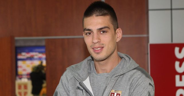 Vujadin Savić Biografija Na fotografiji je prikazan fudbaler: Vujadin Savić