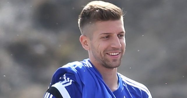 Matija Nastasić Biografija Na fotografiji je prikazan fudbaler: Matija Nastasić