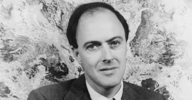 Roald Dal Biografija Na fotografiji je prikazan književnik, pilot: Roald Dal