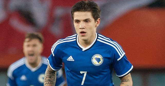 Muhamed Bešić Biografija Na fotografiji je prikazan fudbaler: Muhamed Bešić