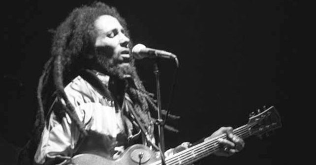 Bob Marli (Bob Marley) Biografija Na fotografiji je prikazan muzičar: Bob Marli (Bob Marley)