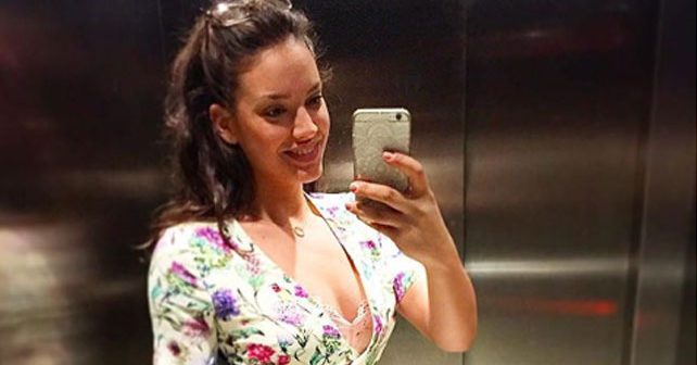 Marina Ćosić Biografija Na fotografiji je prikazan glumica: Marina Ćosić