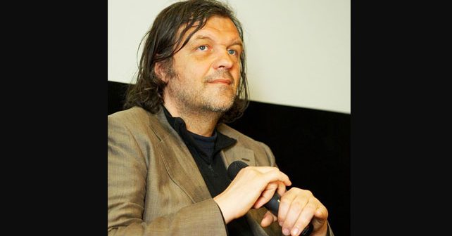 Emir Kusturica Biografija Na fotografiji je prikazan režiser, glumac, muzičar: Emir Kusturica