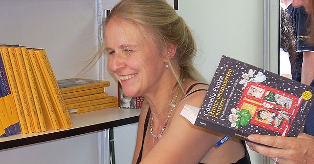 Kornelija Funke Biografija Na fotografiji je prikazan književnica, dečiji pisac: Kornelija Funke
