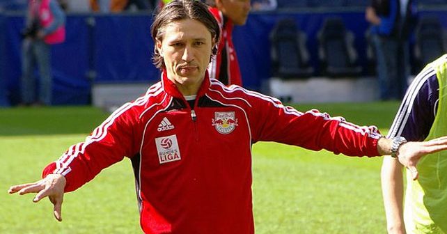 Niko Kovač Biografija Na fotografiji je prikazan fudbaler, fudbalski trener: Niko Kovač