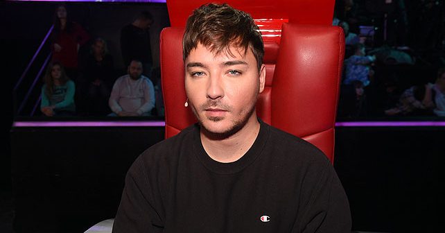 Milan Stanković Biografija Na fotografiji je prikazan pevač: Milan Stanković