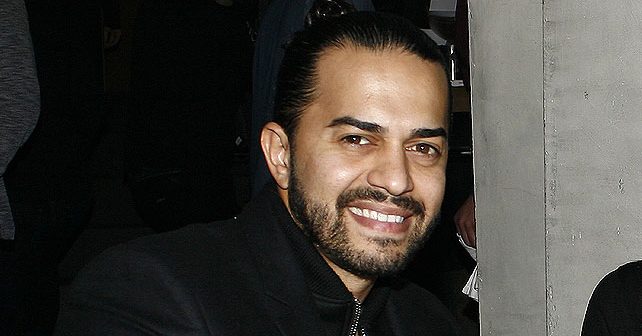 Adil Maksutović Biografija Na fotografiji je prikazan pevač: Adil Maksutović