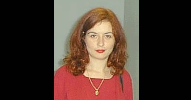 Alisa Marić Biografija Na fotografiji je prikazan Šahist, profesor ekonomije: Alisa Marić