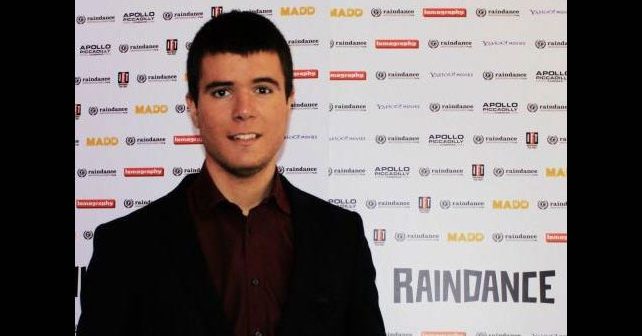 Boris Malagurski Biografija Na fotografiji je prikazan režiser, producent, voditelj: Boris Malagurski