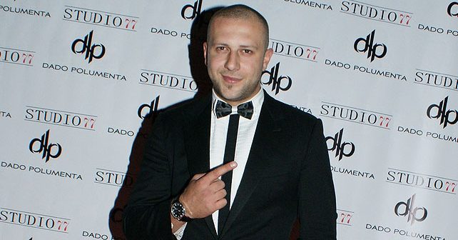 Dado Polumenta Biografija Na fotografiji je prikazan pevač: Dado Polumenta