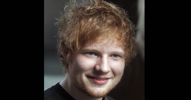 Ed Sheeran (Ed Širan) Biografija Na fotografiji je prikazan pevač, glumac, producent: Ed Sheeran (Ed Širan)