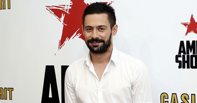 Milan Vasić Biografija Na fotografiji je prikazan glumac: Milan Vasić