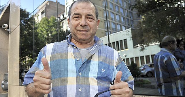 Hasan Dudić Biografija Na fotografiji je prikazan pevač: Hasan Dudić